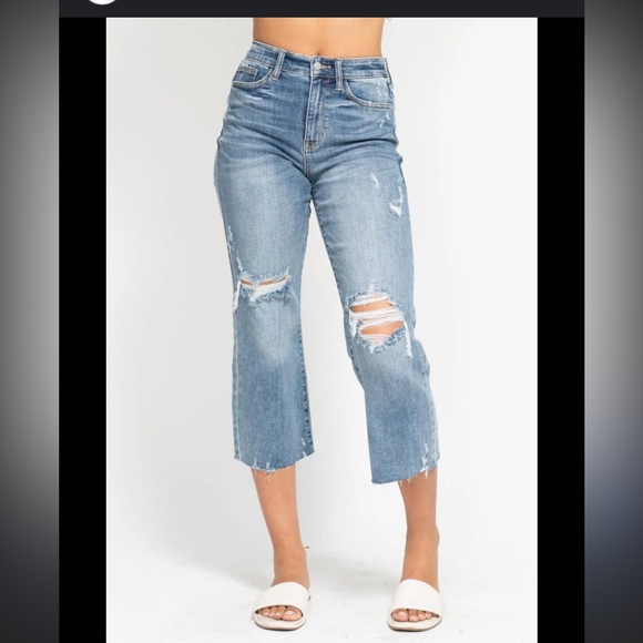 Judy Blue High Waist
Destroy Wide Leg Crop
Denim Jeans size 29 raw hem EUC - Picture 1 of 14